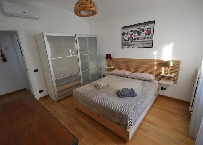Casa Nel Borgo Vicinissima Al Centro Di Torino